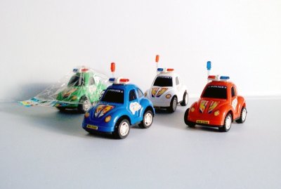 PULL LINE CARTOON CAR  W/CANDY HOLDER RED/YELLOW/GREEN - HP1005580
