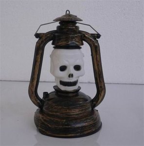 SKELETON HEAD KEROSENE LAMP - HP1007284