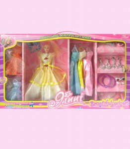 FASHION DOLL W/7 DRESSES & ACCESSORIES 4ASST. - HP1009831