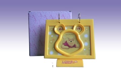 TEENIE WEENIE SEVEN TABLE MODEL PHOTOGRAPH YELLOW/GREEN/BLUE - HP1015095
