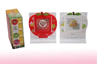 APPLE SHAPE ALARM CLOCK RED/WHITE/GREEN/PLUM - HP1017614
