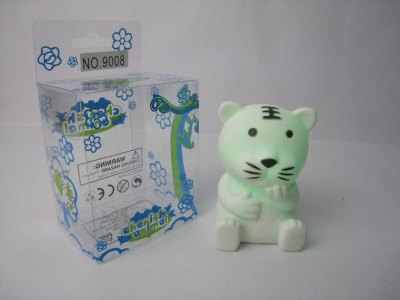 VINYL TOYS W/LIGHT INCLUDED BUTTONCELL - HP1023670