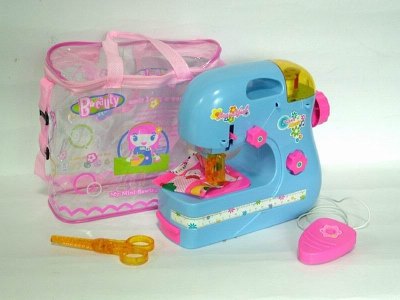B/O SEWING MACHINE W/LIGHT & MUSIC - HP1026541