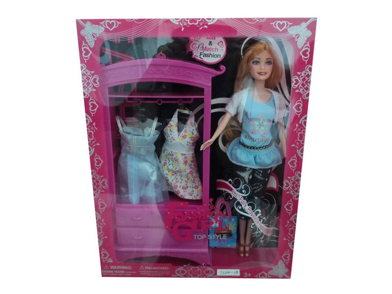 DOLL W/GARDEROBE - HP1031427