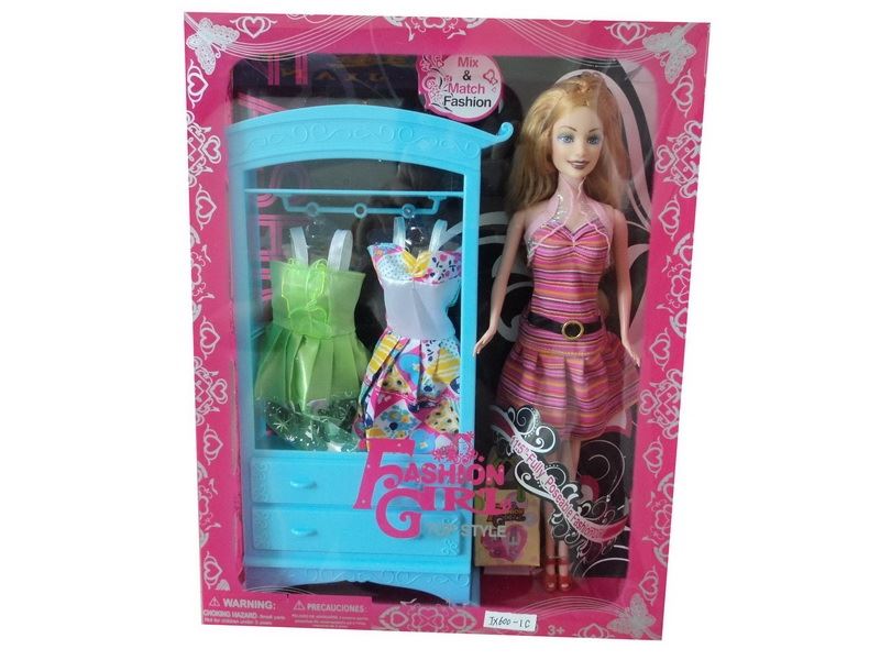 DOLL W/GARDEROBE - HP1031428