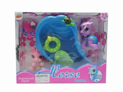 VINYL HORSE W/ACCESSORIES 2PCS - HP1037639