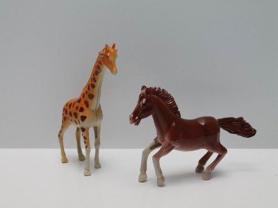 ANIMAL PLAY SET 12ASST - HP1040186