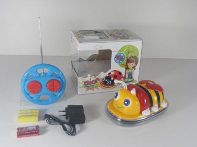 4CHANNEL R/C BUMPER CAR W/LIGHT&MUSIC,INCLUDED BATTERY - HP1042578