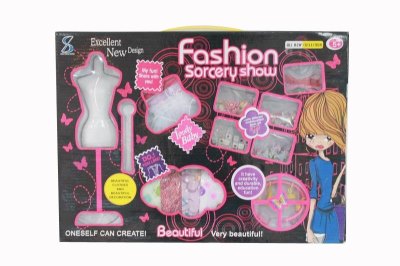 FASHION SHOW - HP1044350