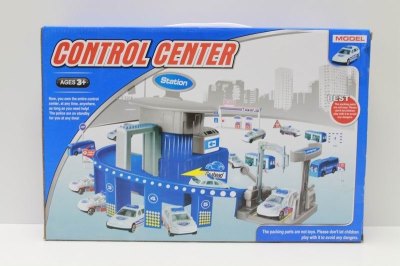 PARKING LOT W/2METAL FREE WAY CARS，PLASTIC BUS - HP1044361
