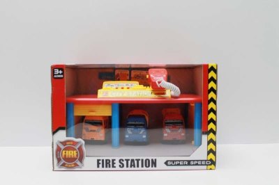 B/O FIRE ENGINE GARAGE W/LIGHT & RECORD - HP1044968