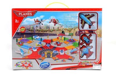 RAIL PARKING LOT W/1 PULL BACK PLANE & 2 PULL BACK PLANES - HP1052584