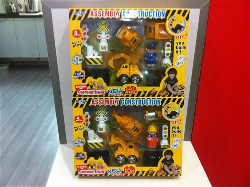 ASSEMBLE CONSTRUCTON CAR W/ACCESSORY - HP1081716