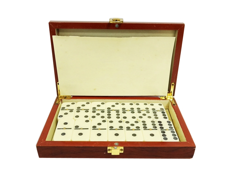 DOMINOES - HP1146911