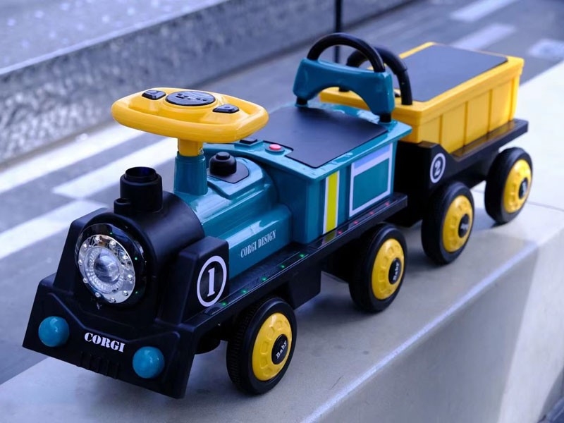 FREE WAY CHILD CAR W/LIGHT & MUSIC,RED/YELLOW/BLUE/GREEN - HP1162885