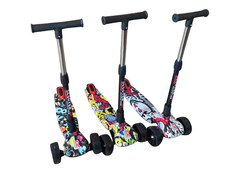 SCOOTER W/LIGHT，WHITE/BLUE/YELLOW - HP1198453