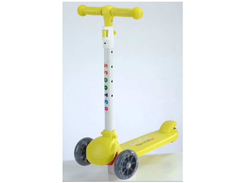 SCOOTER W/LIGHT,2COLOURS - HP1229524